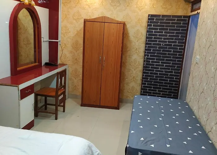 Ignite And Restaurant Hotel 2*