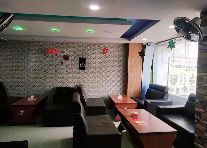Ignite And Restaurant 2*